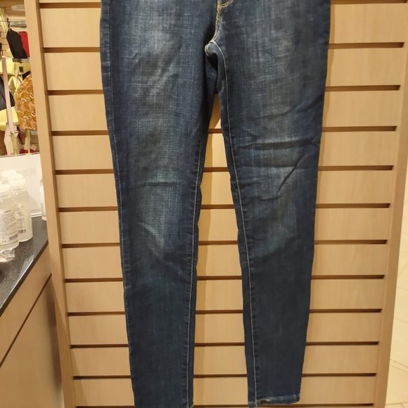 Levi's® Women's 721™ High-Rise Skinny Jeans - Picture 6 of 10